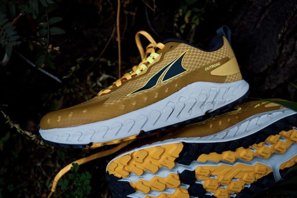 altra outroad - feature