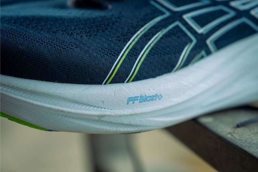 asics gel nimbus 26 midsole logo
