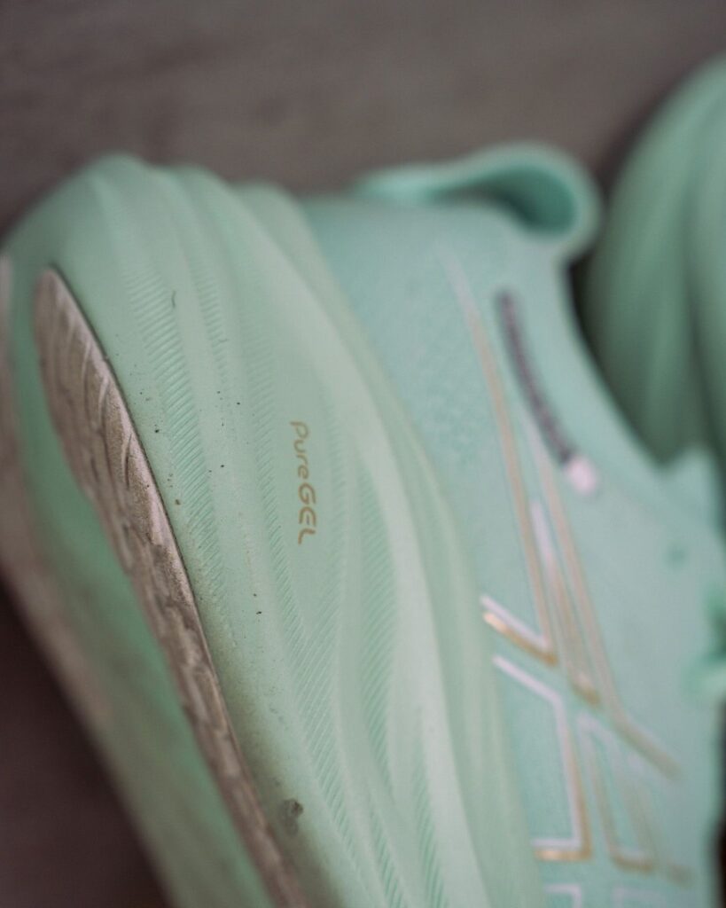 asics gel nimbus 26 stack vert