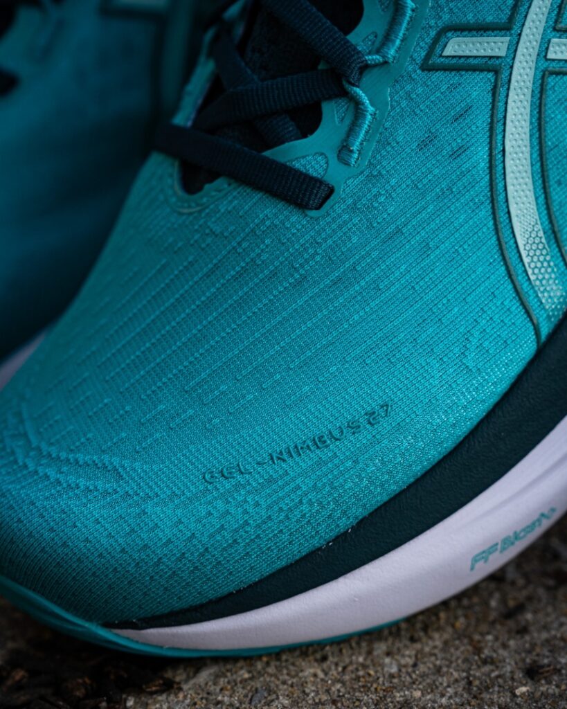 asics gel nimbus 27 - toe stitch