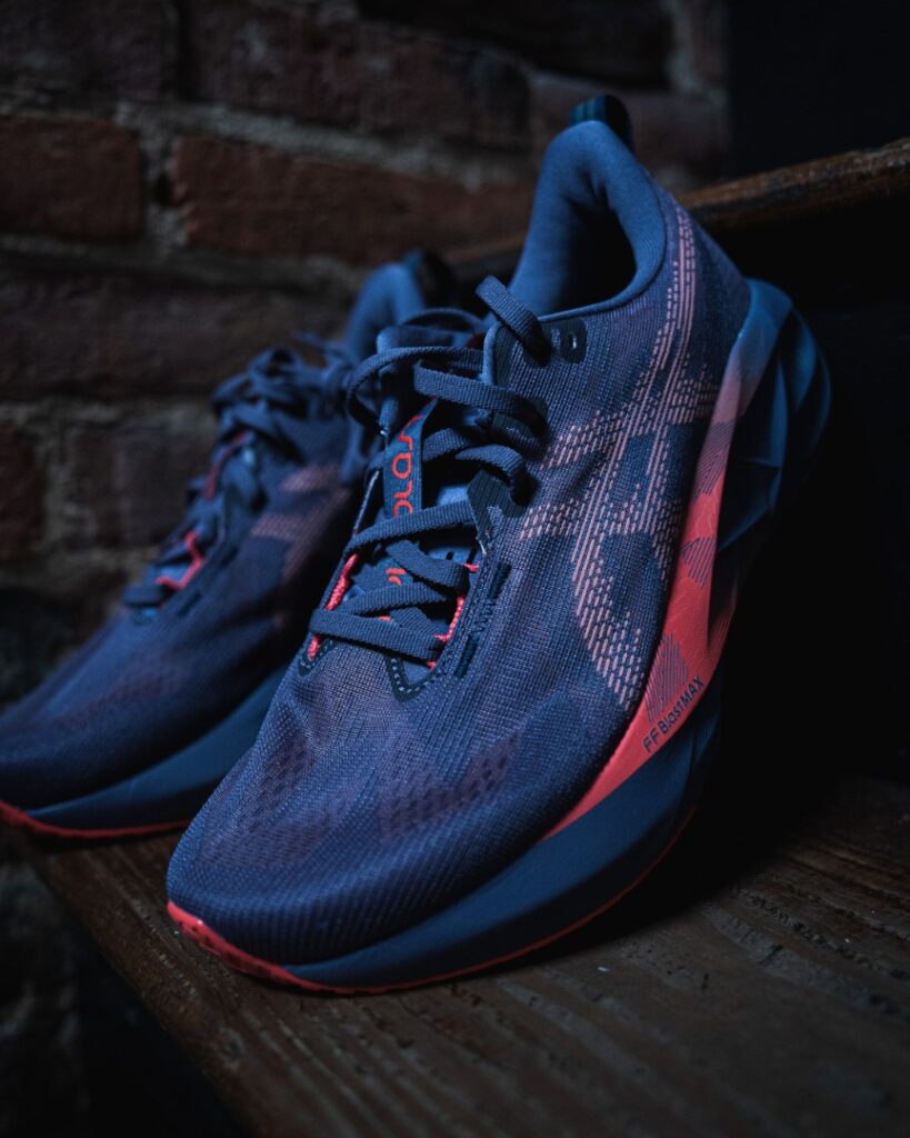 asics novablast 5 - dark both vert