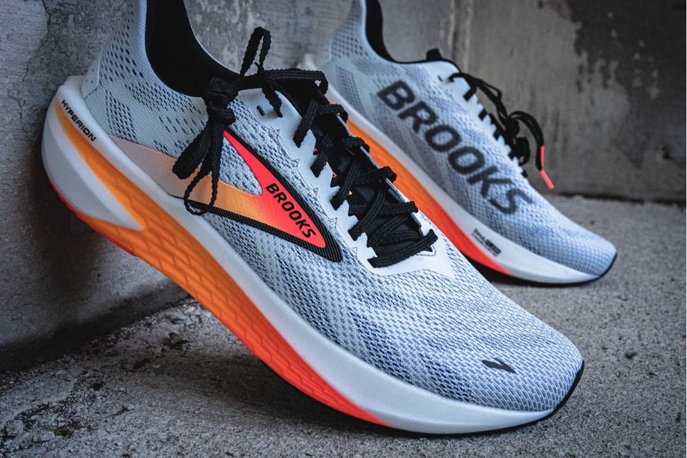 brooks hyperion 2 - both landscape