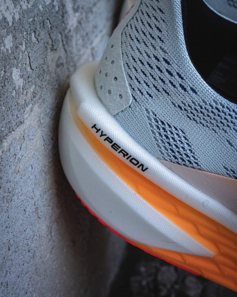 brooks hyperion - dna flash v2