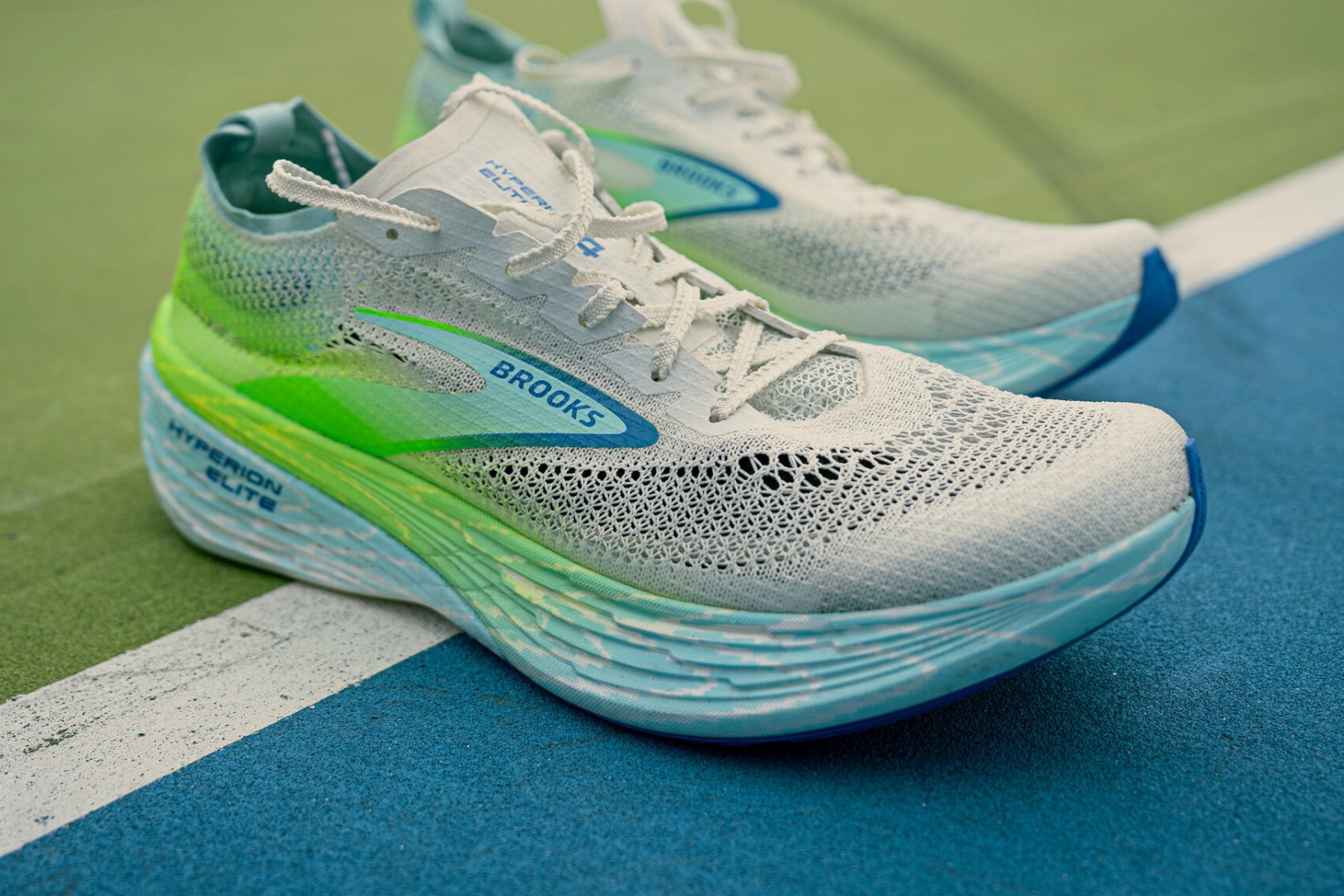 brooks hyperion elite 4 pb - feature