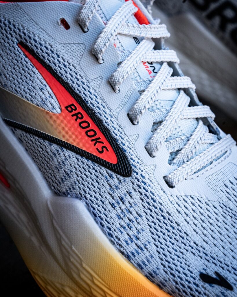 Brooks Hyperion Max 2 - lateral vertical