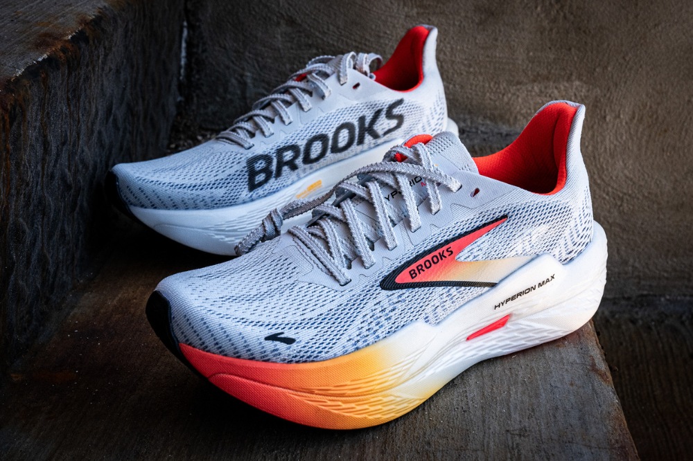 brooks hyperion max 2 - medial tag
