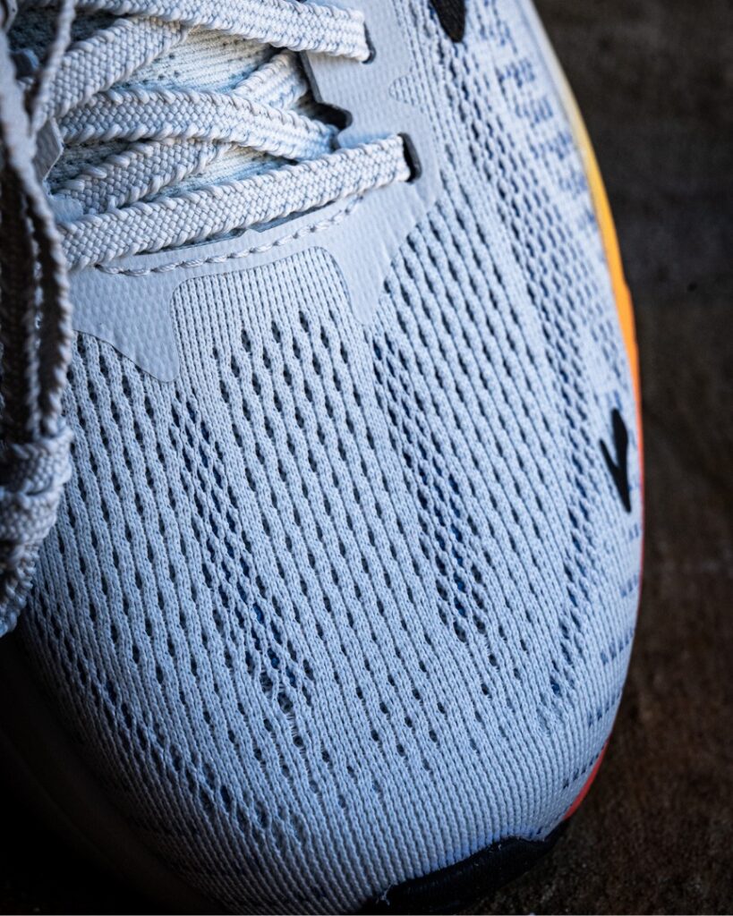 Brooks Hyperion Max 2 - toe box vertical
