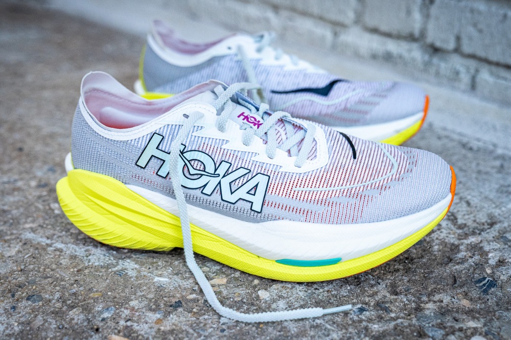 HOKA MACH X 2 - both shoes