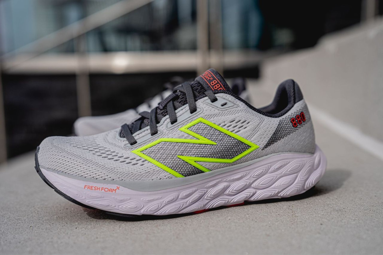 New Balance 880v14 side