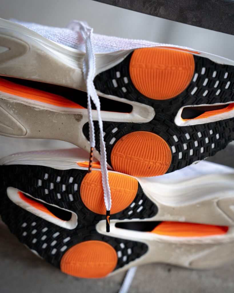 nike alphafly 3 - zoom pods vertical