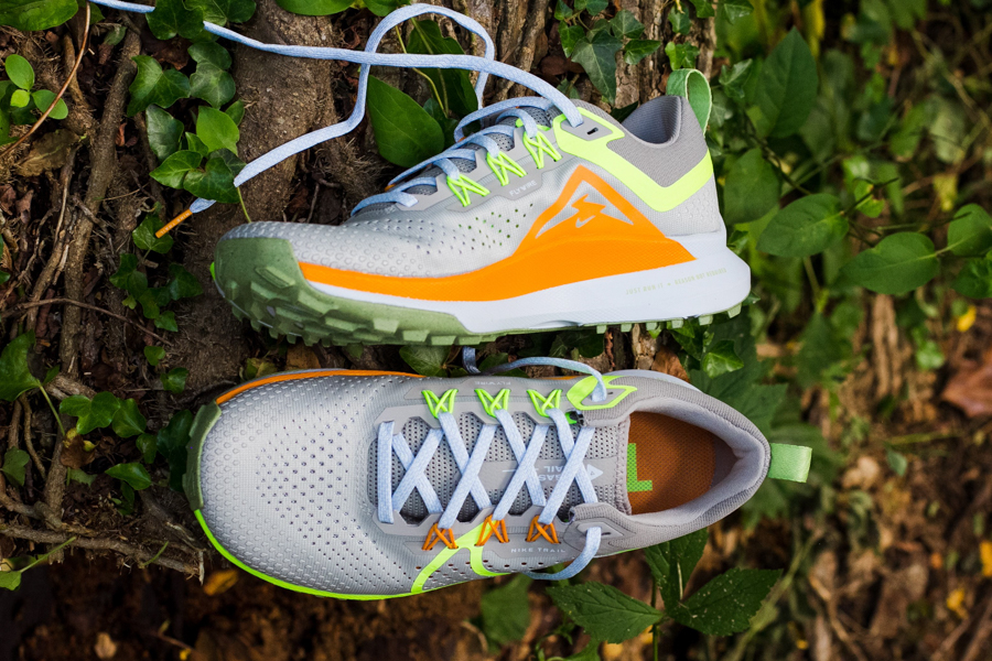 nike pegasus trail 4 top and side