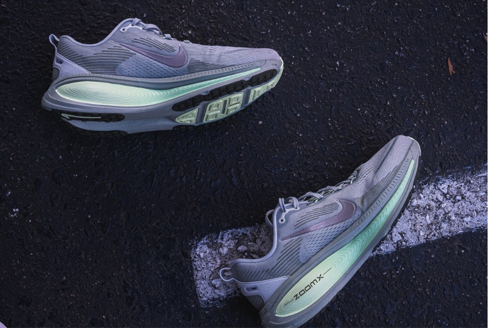 nike vomero 18 both pavement