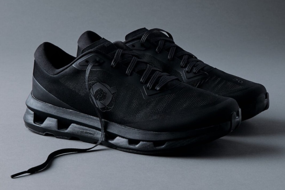 on x kith cloudzone - black landscape