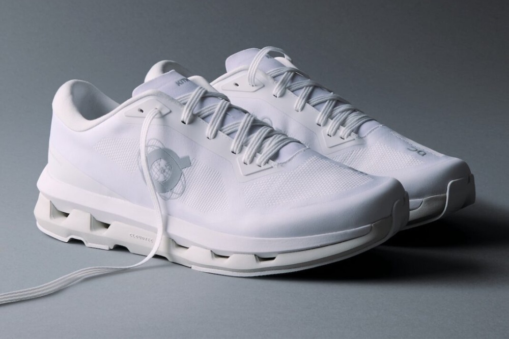 on x kith cloudzone - white landscape