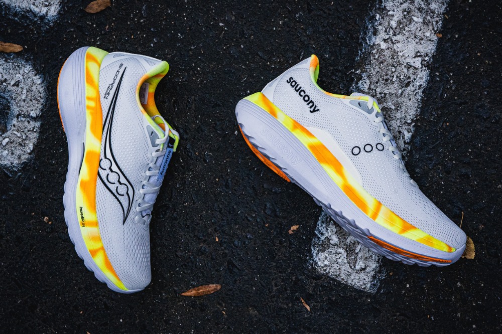 saucony endorphin trainer - both sides