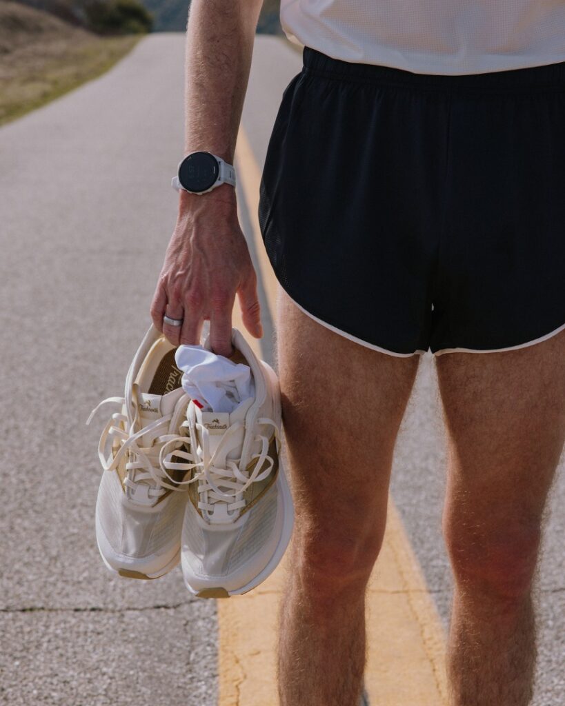 tracksmith eliot racer